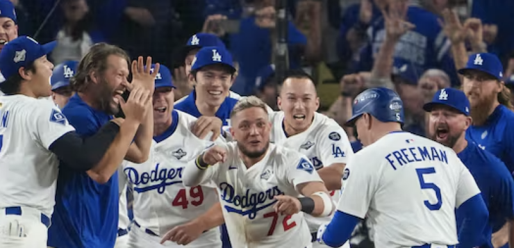 Dodgers finally edge Jays in18-Inning Zombie Apocalypse